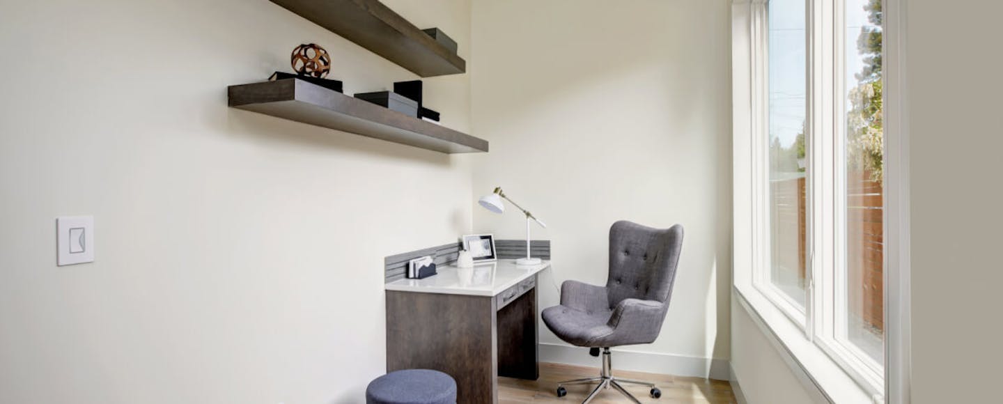 light home office decor.