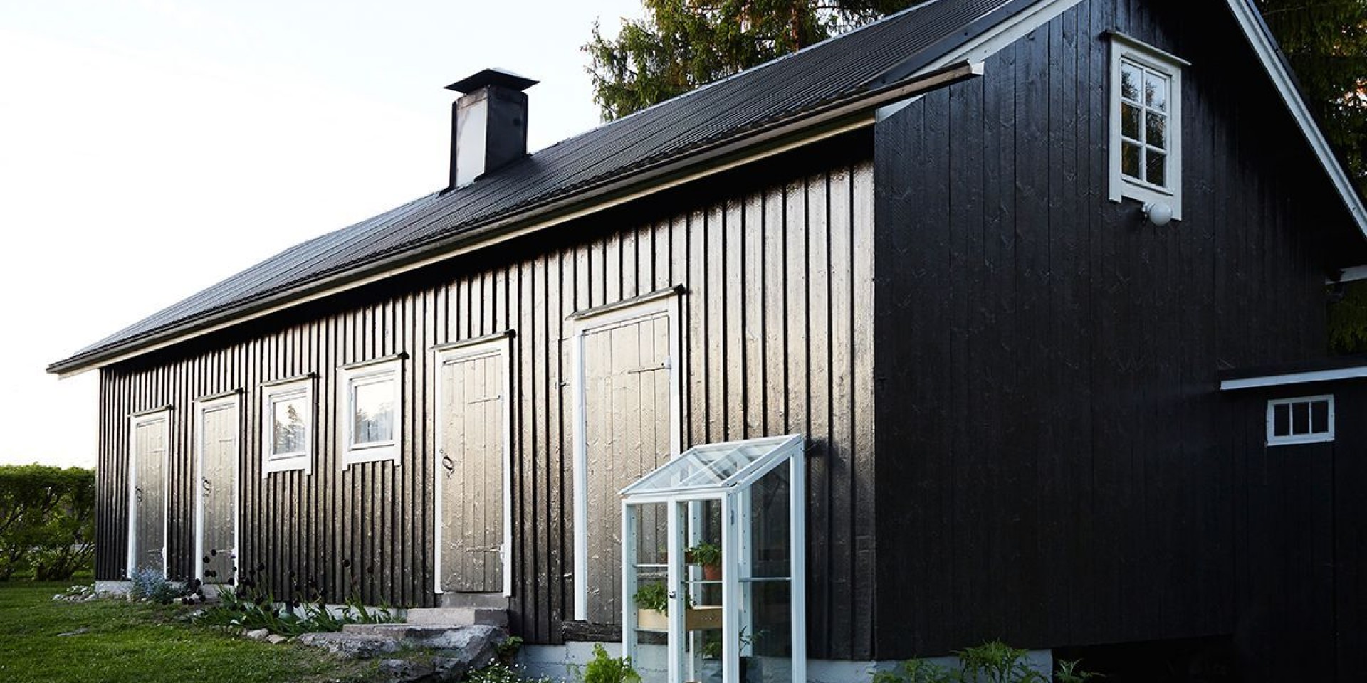 Exterior Wooden Walls Protection Black Paint Thumbnail Image