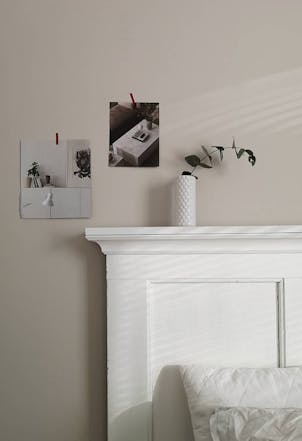 Wall painted with Mulberry H484