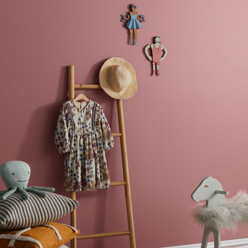 darker pink wall 