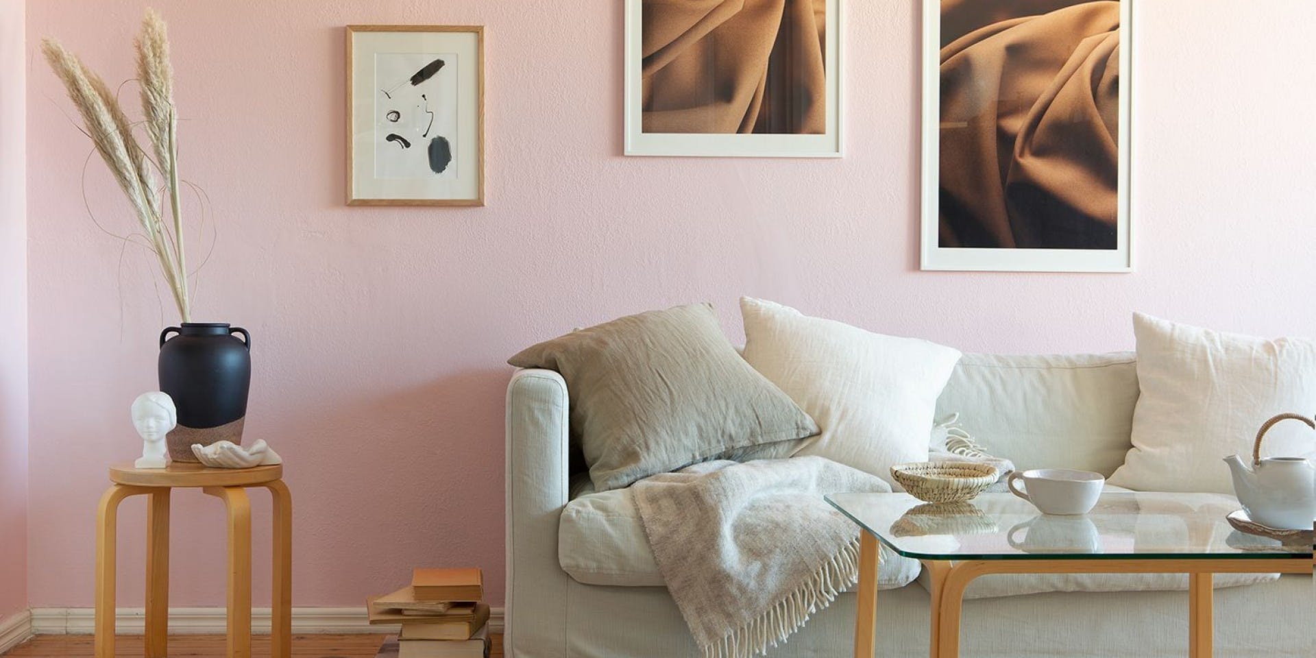 5 tips for choosing the right paint colour for your living room | wide Image