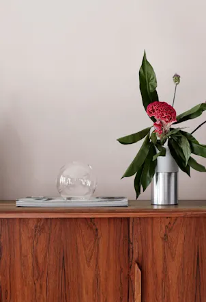 Wall painted with Empress X477