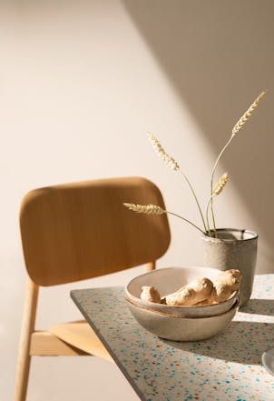 Parchment F466 wall