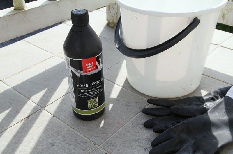 Begin by wiping the surface of the railings clean with the Tikkurila ...