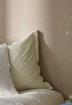 soft taupe bedroom wall