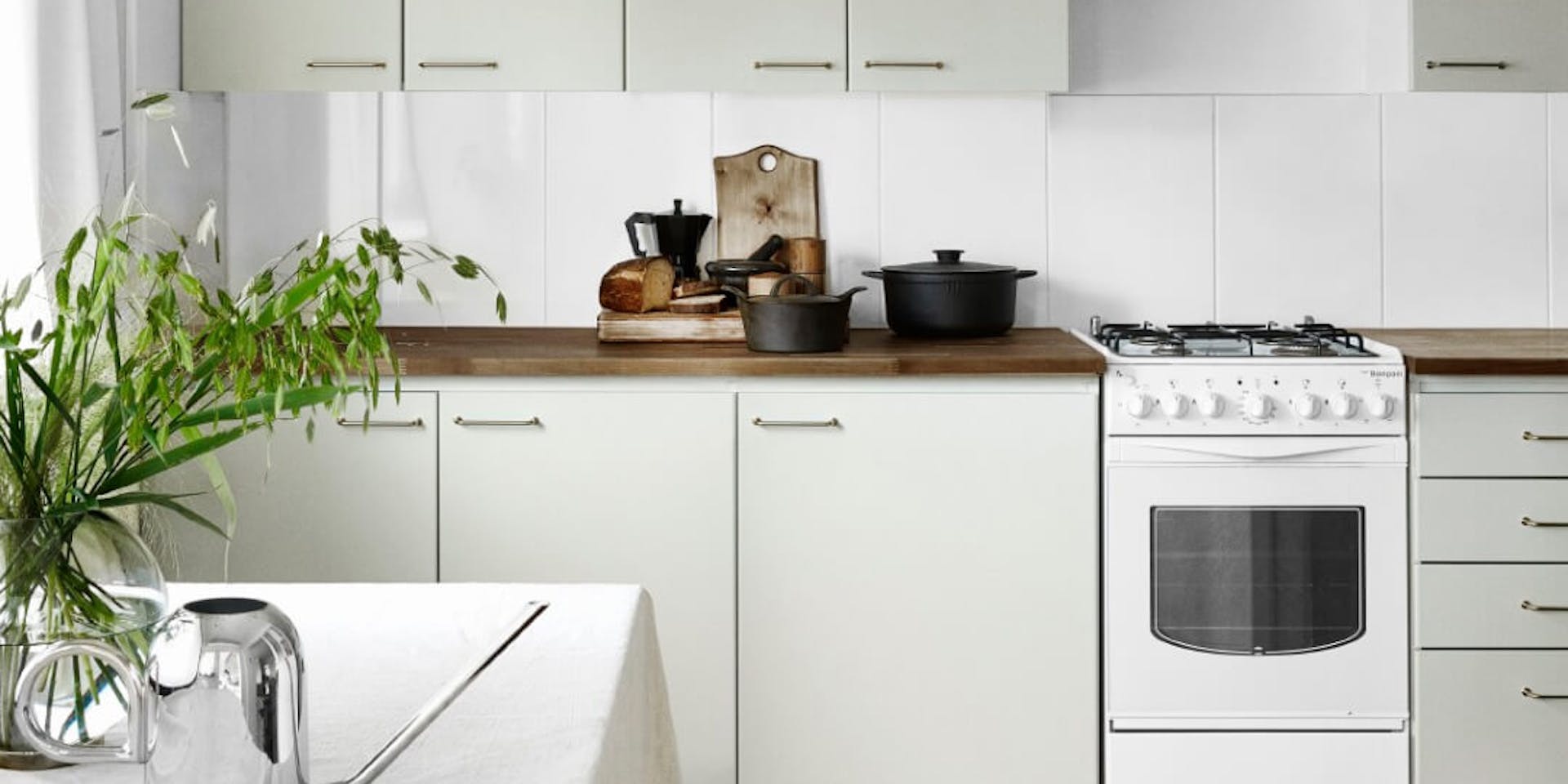 What Colour Goes With Cream Kitchen Units