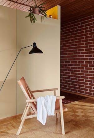 Wall painted with Semolina G398