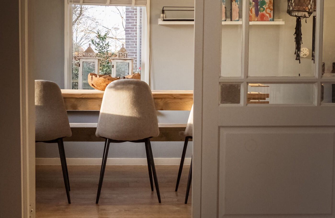 Which Colours Go With Walnut Furniture?