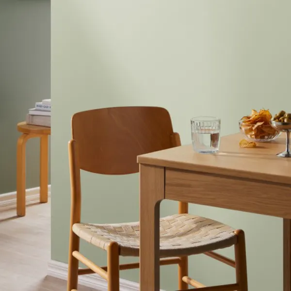 Dining room painted with Tikkurila's Flannel J446