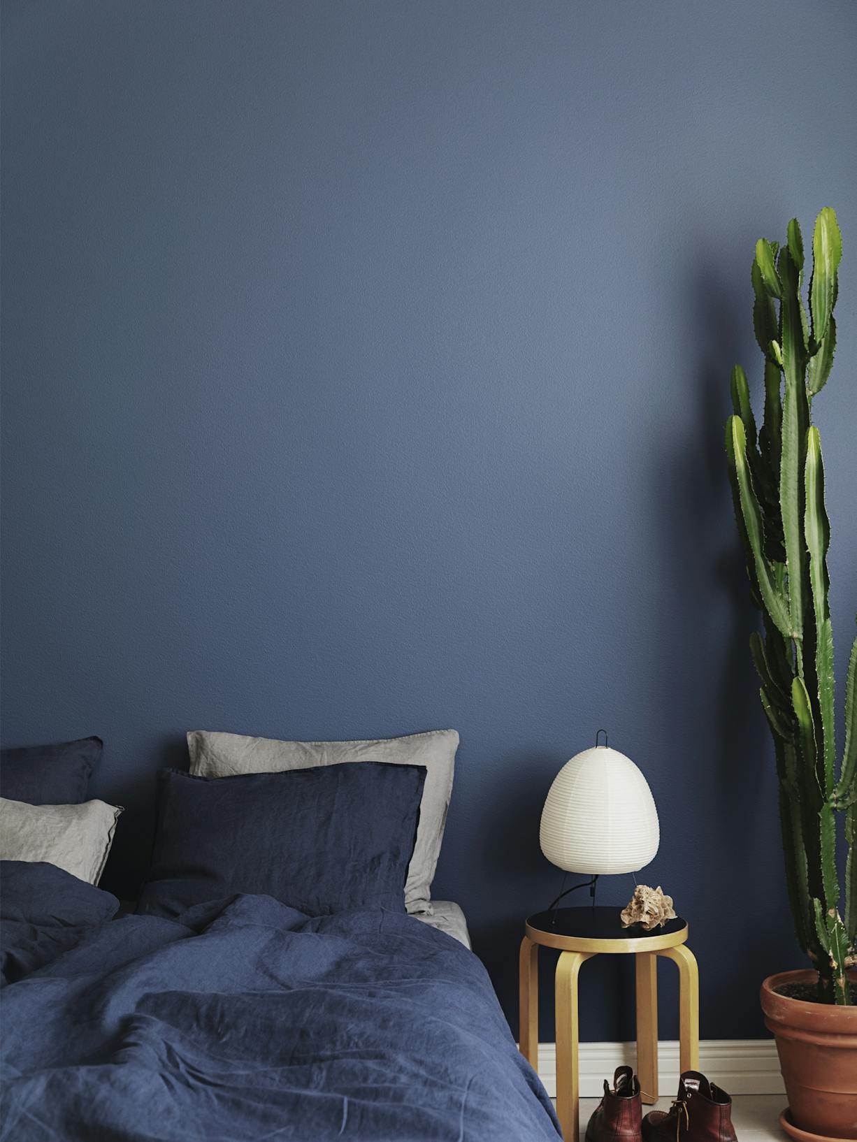 Interior Colour Mood - Calming Blue - Indigo L429 - Left Image