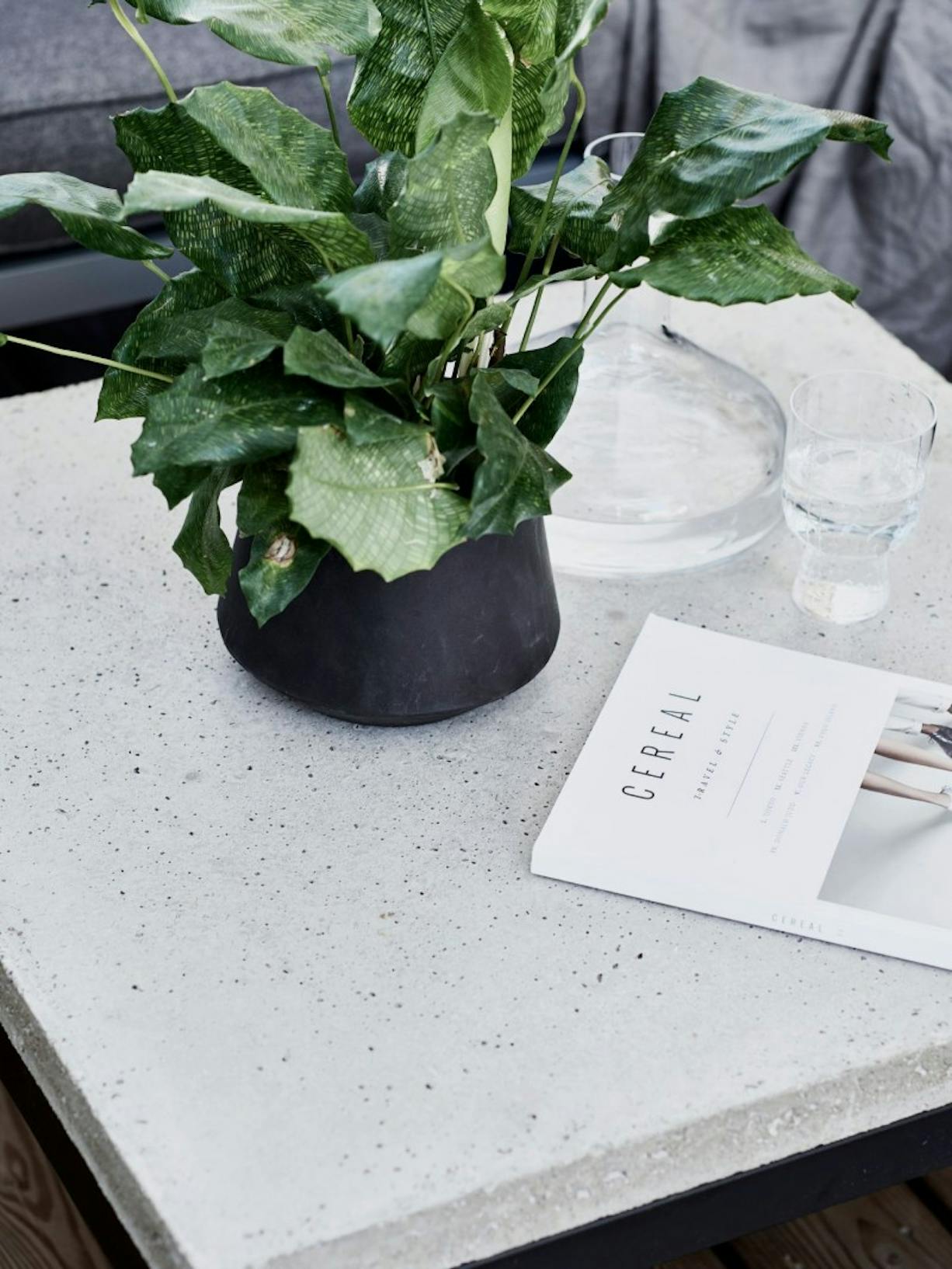 Concrete table makeover for the patio | Left Image