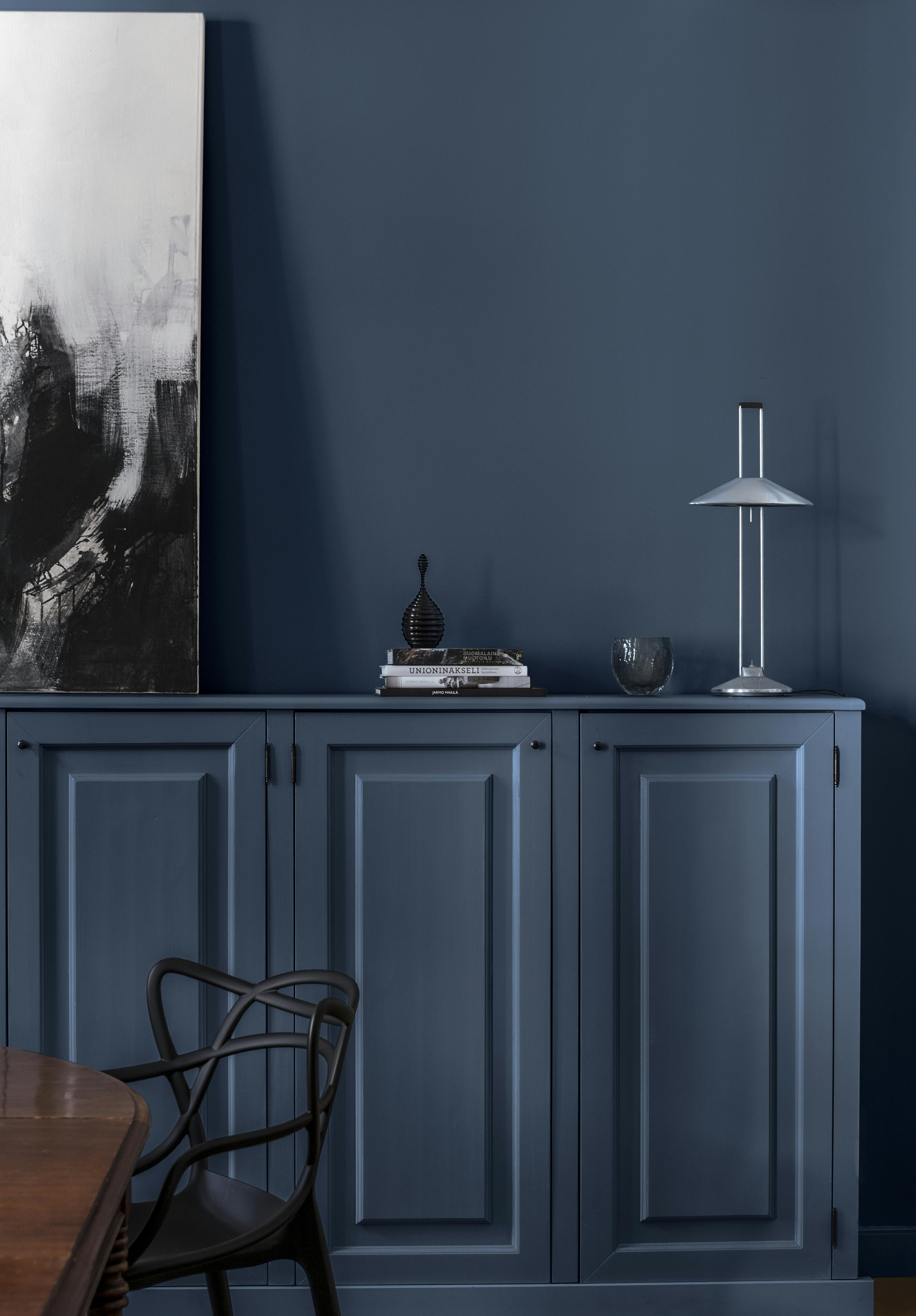 blue cabinet and wall painted in atlantis l433 paint colour