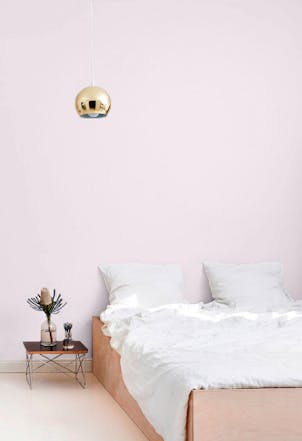 rosy pink-white bedroom wall