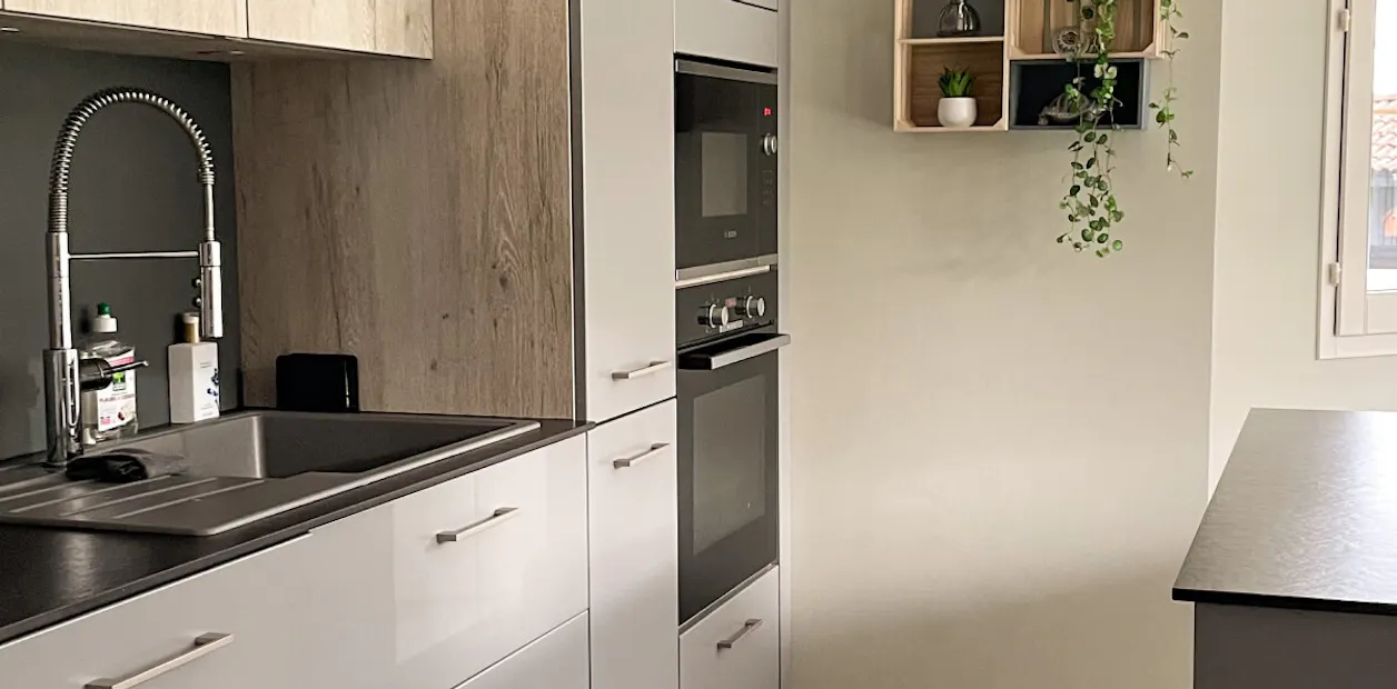 light grey kitchen