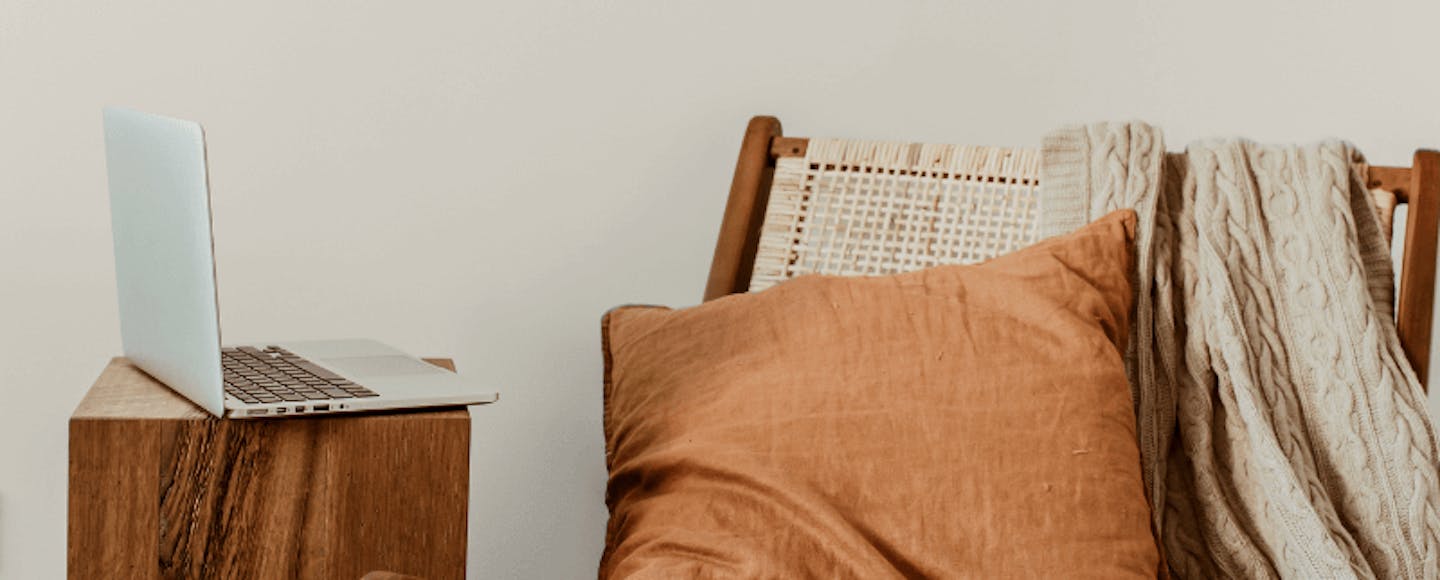 Wall painted with a cashmere paint colour