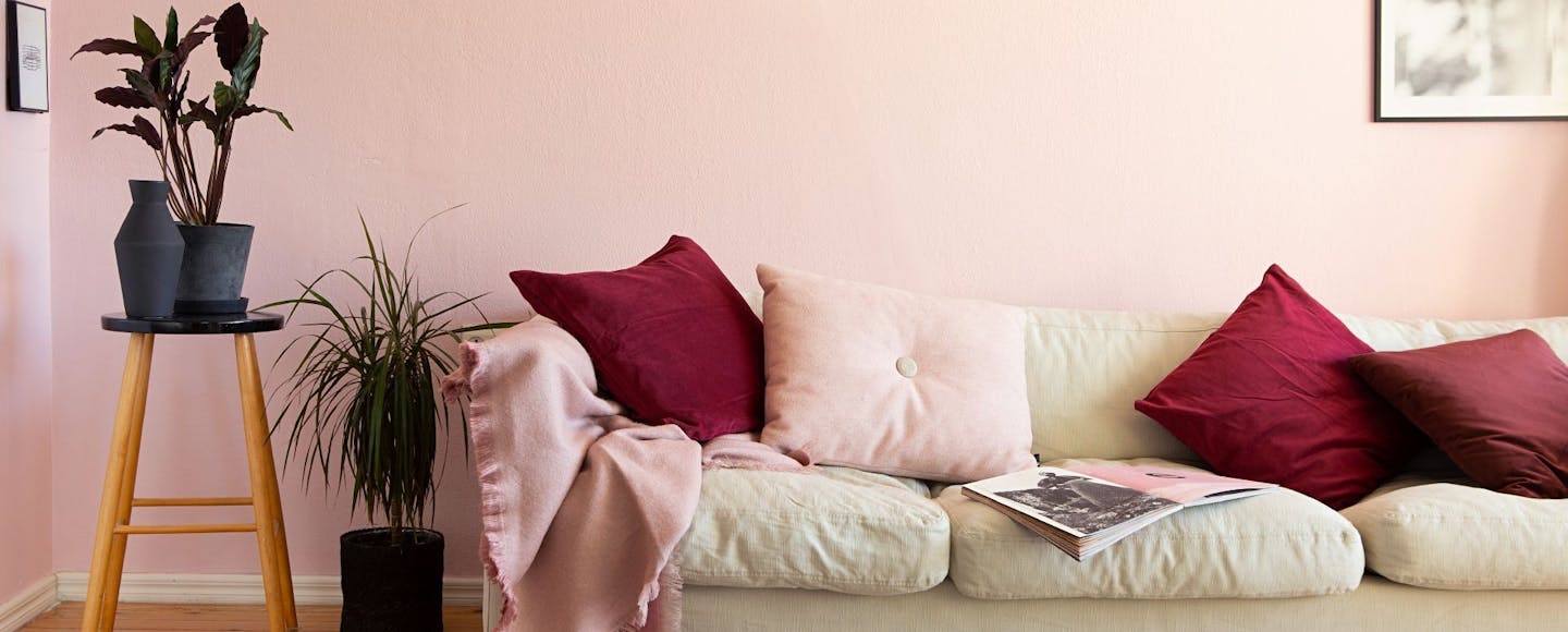 5 tips for choosing the right paint colour for your living room | Header Image 