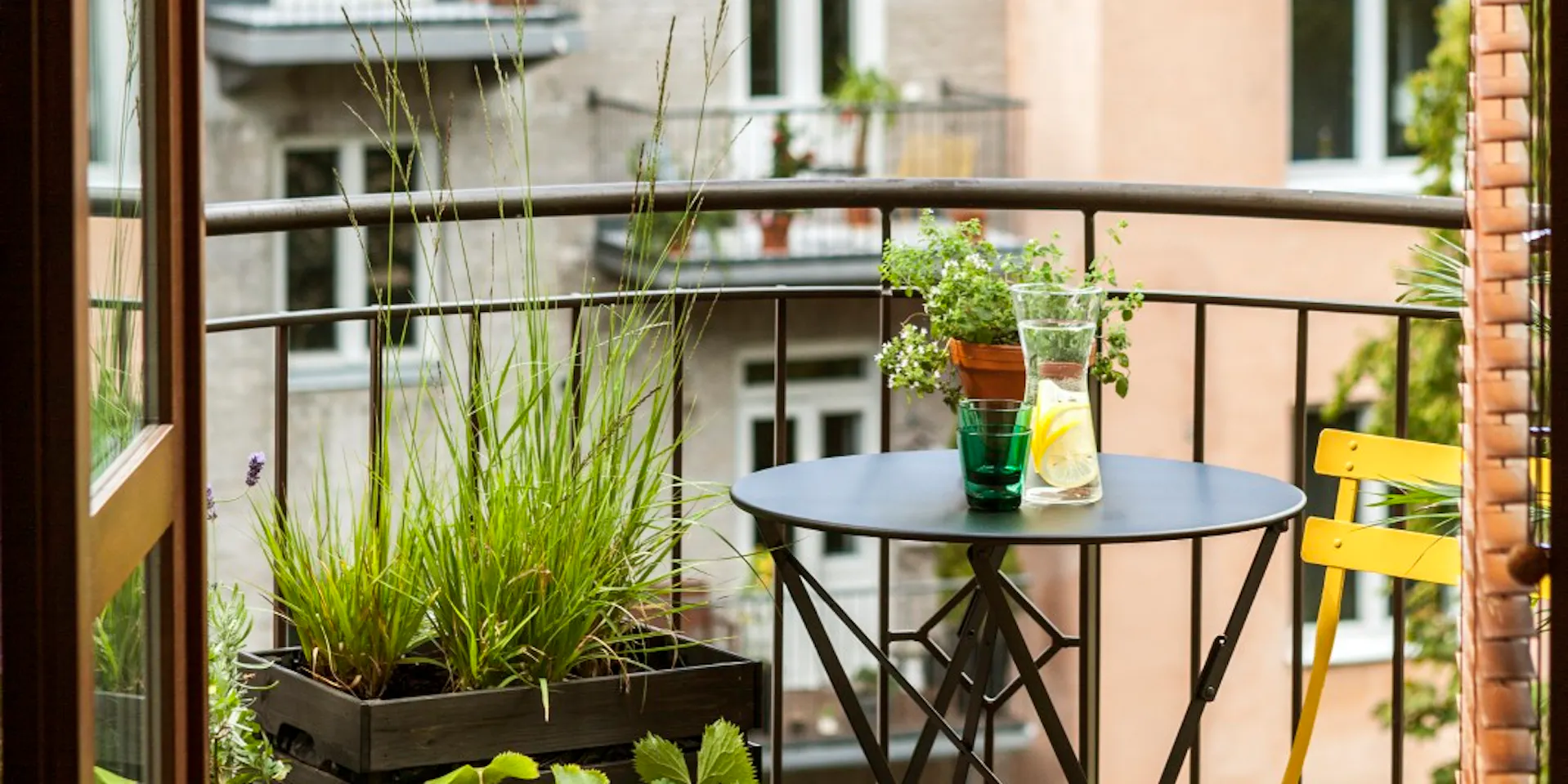 Balcony lookout out on buildings