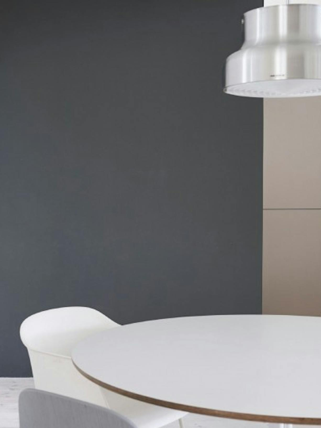 mocha-brown-dining-room-paint-before-image