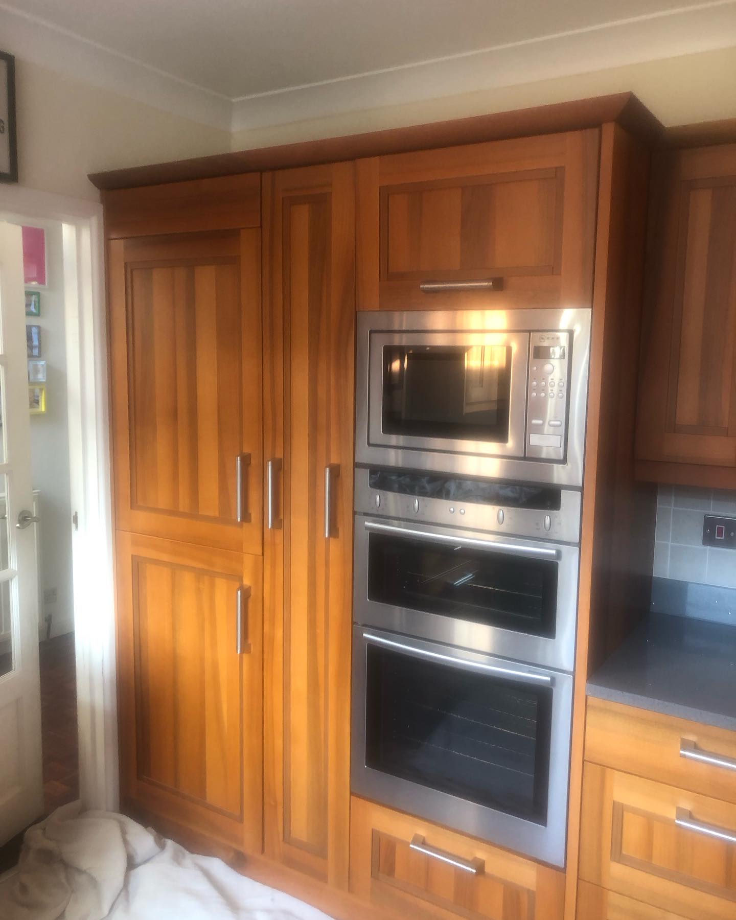 kitchen cabinets before