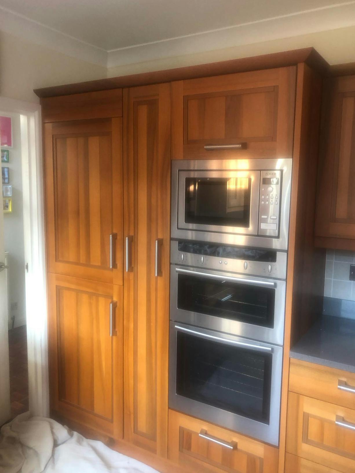 kitchen cabinets before