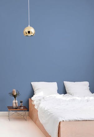 Bedroom painted in Tvt S352