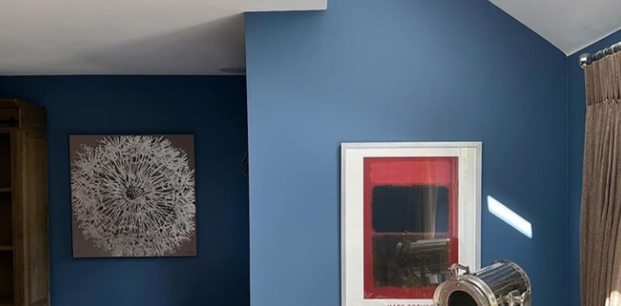 chic blue bedroom wall