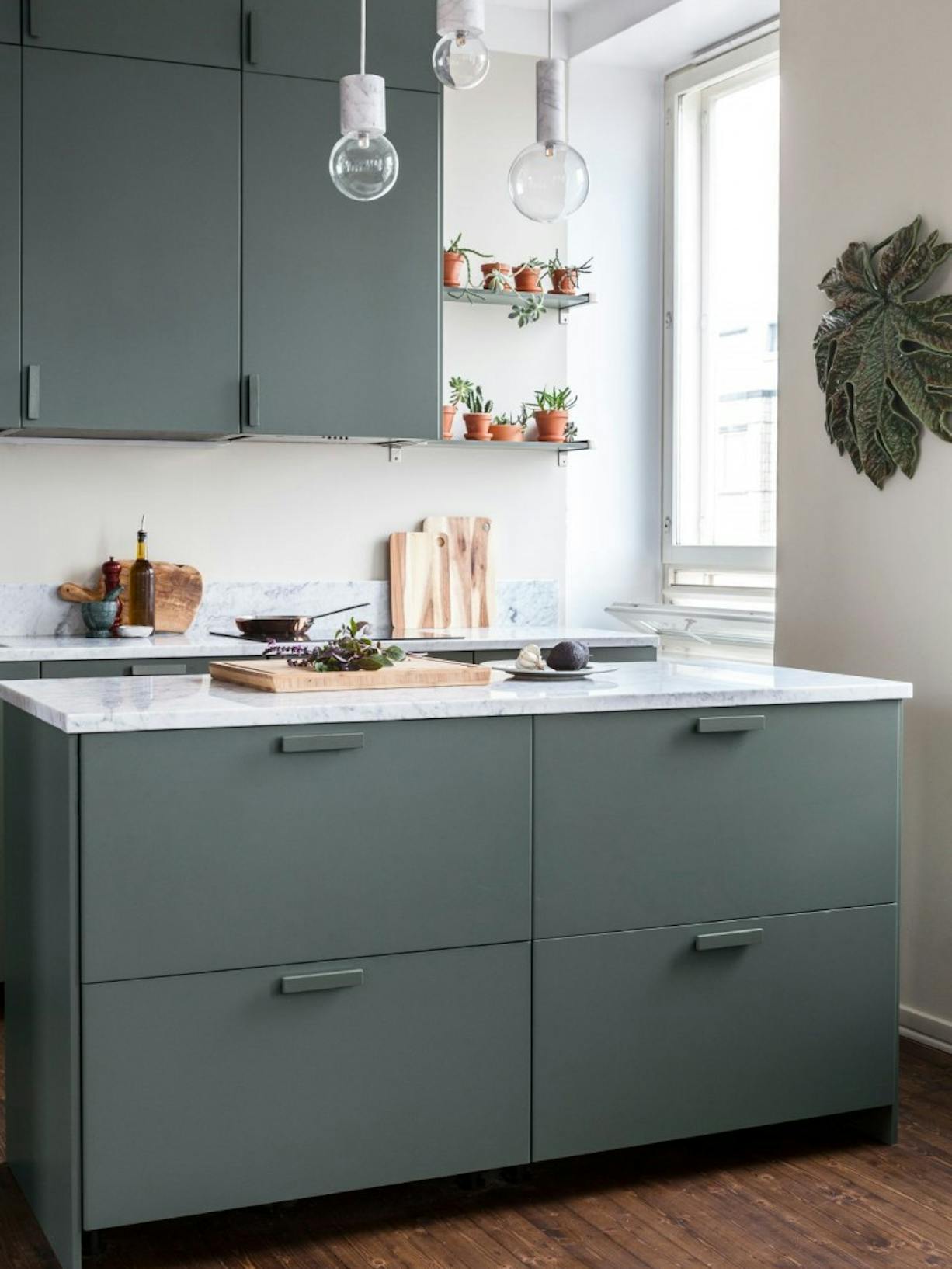 DIY Painted Kitchen Cupboard Refresh - Tikkurila Abyss - right image