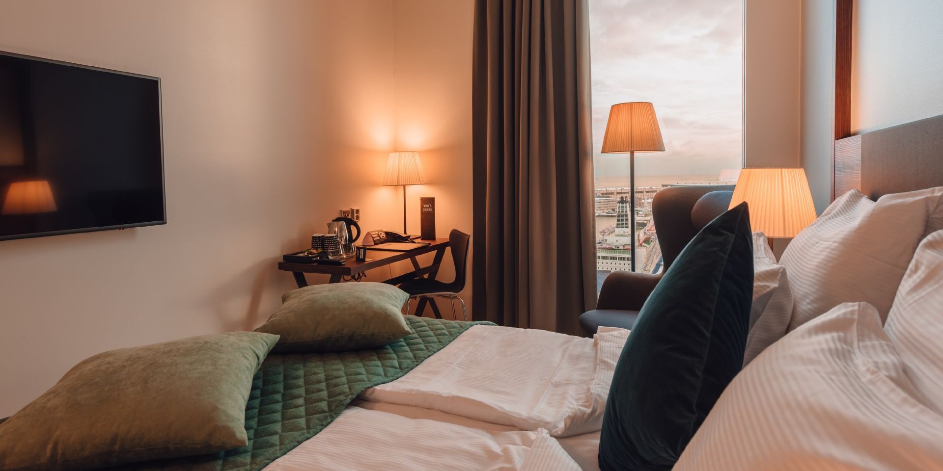 Clarion Hotel Helsinki bedroom image