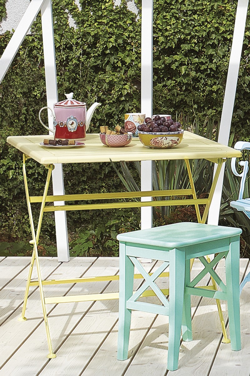 Pastel garden furniture | Thumbnail Image | Tikkurila