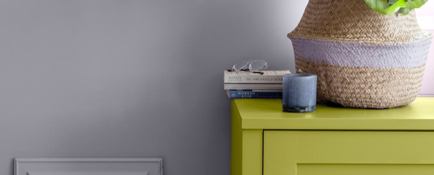 Pale purple and lime green colour clash