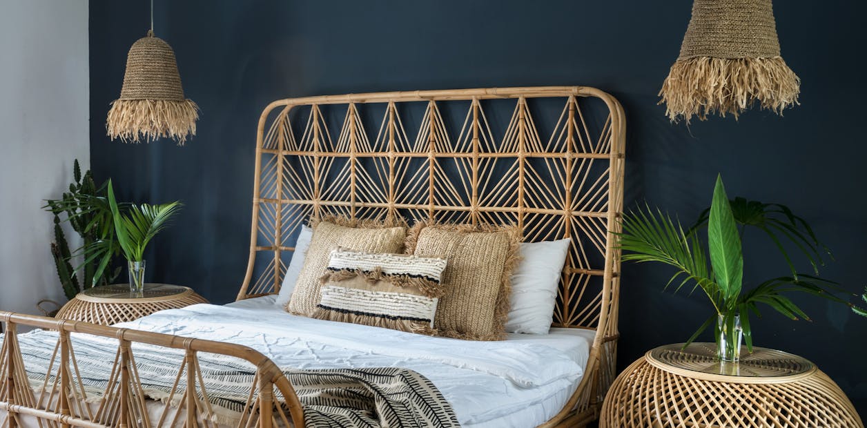 deep blue feature bedroom wall