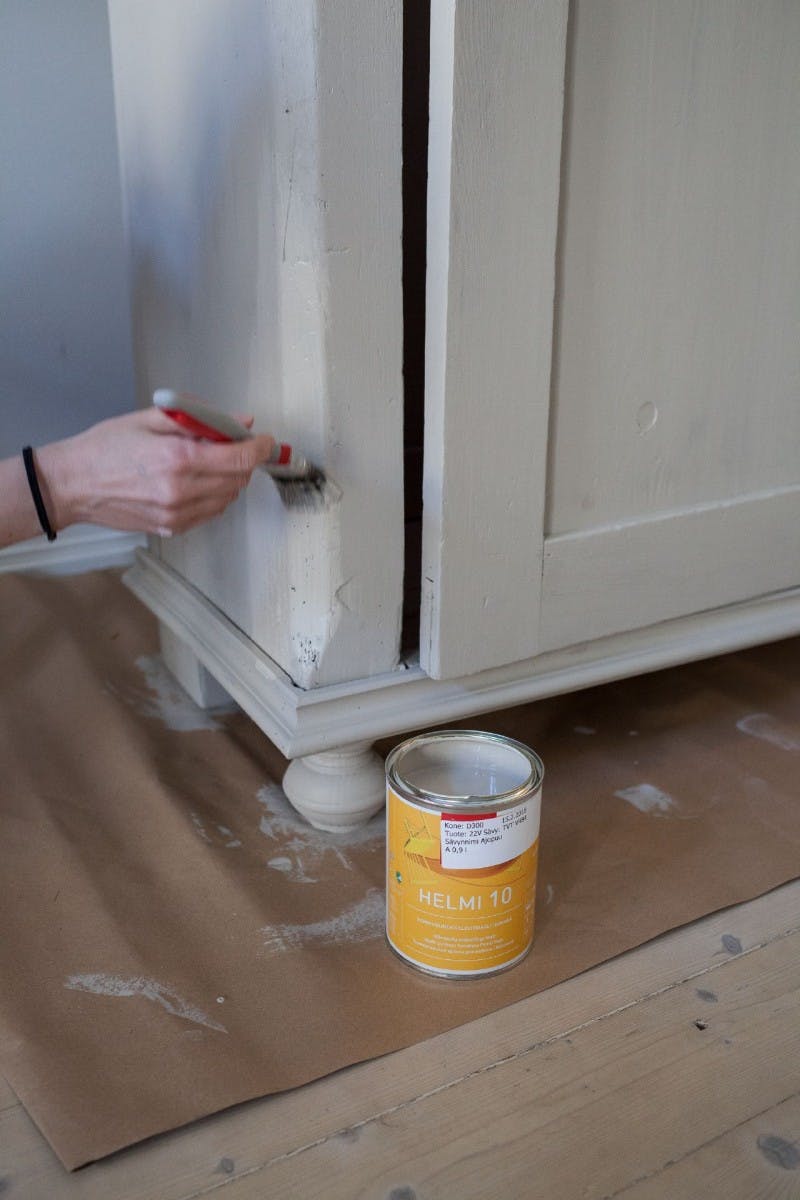 How to transform a rustic wooden cabinet with paint | Paint | Tikkurila