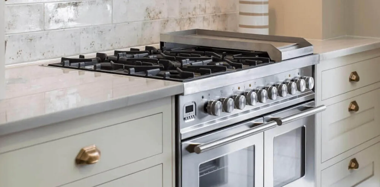 Light Kitchen Cabinets