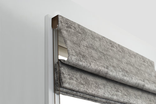 Vanquish Roman Blind