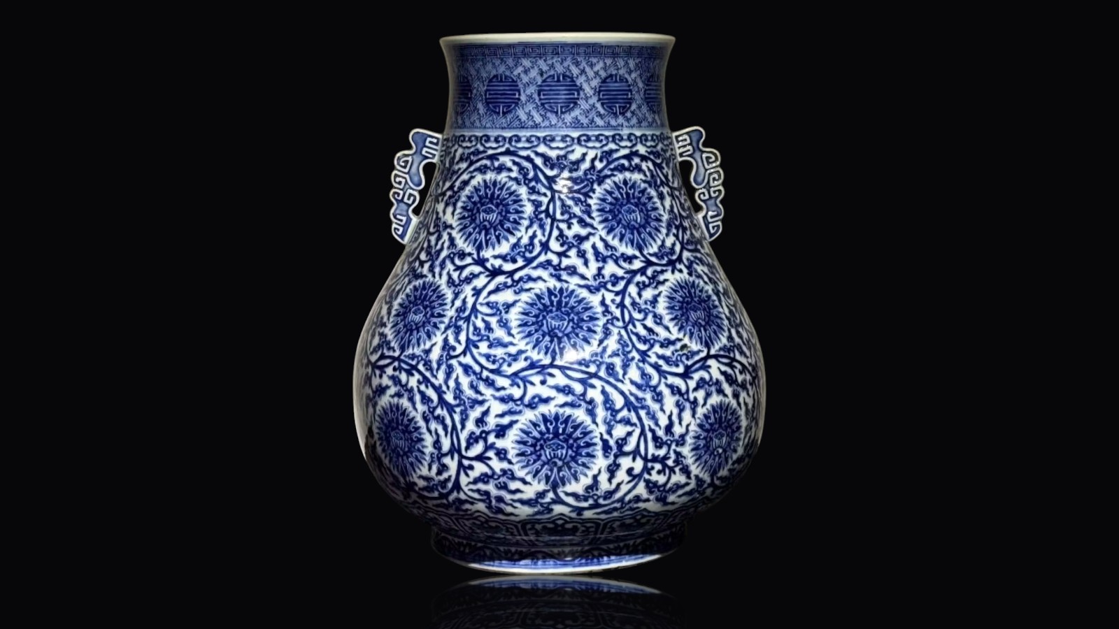Qing Dynasty Zun (Blue & White Porcelain)