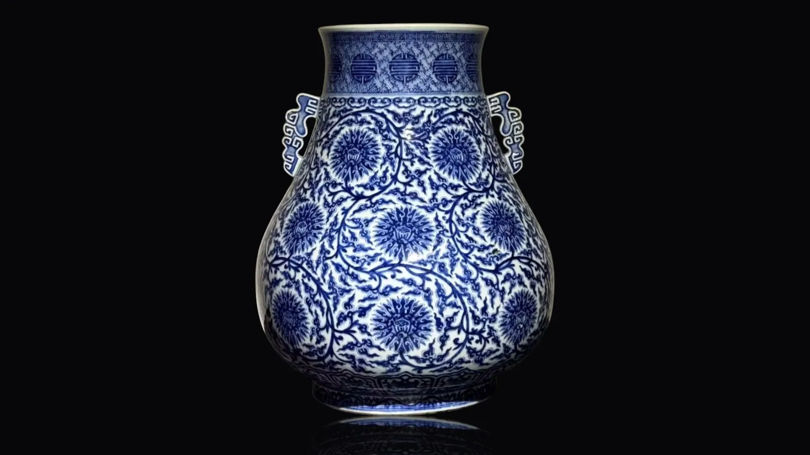 Qing Dynasty Zun (Blue & White Porcelain)