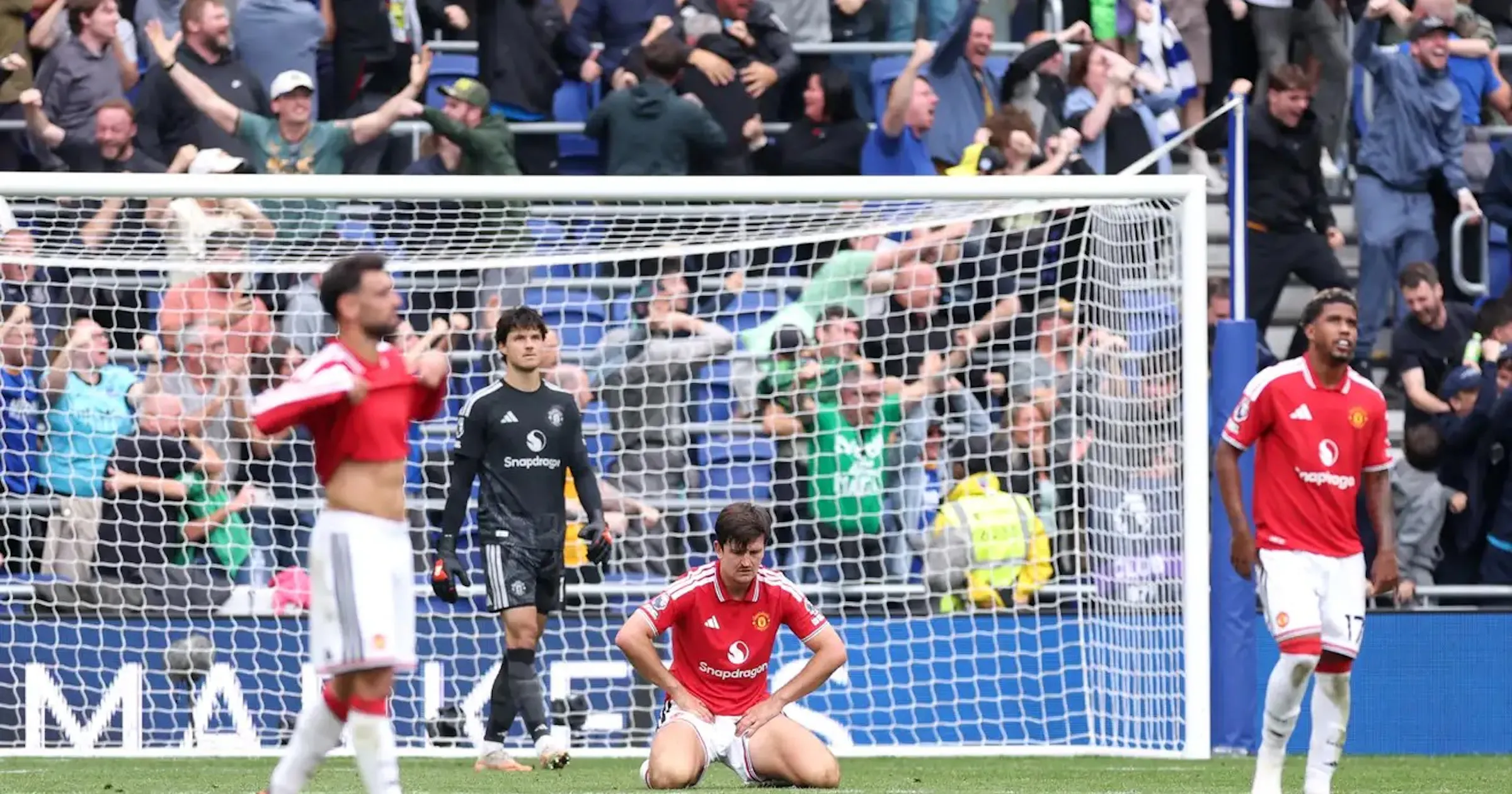 Manchester United grijpt naast zege door prachtgoal Everton in laatste minuut