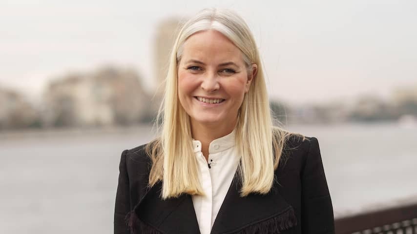 kroonprinses-mette-marit-2-weken-met-ziekteverlof-wegens-chronische