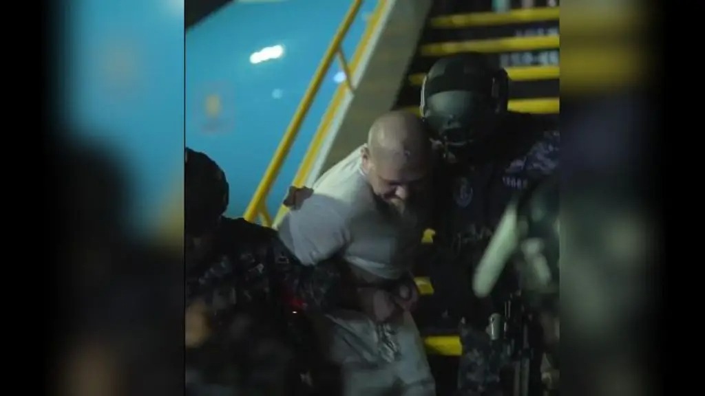US sends 200 alleged Venezuelan gang members to El Salvador under ...