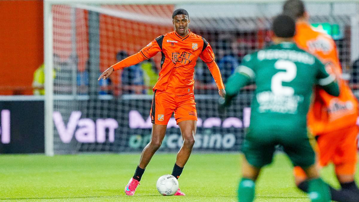 FC Volendam ontbindt contract met Surinaamse verdediger Esajas