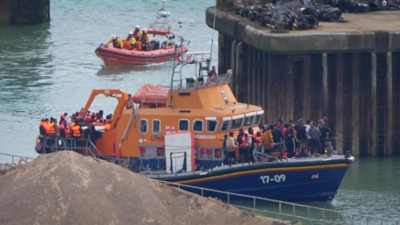 Small boats crossings hit 25,000 for the year