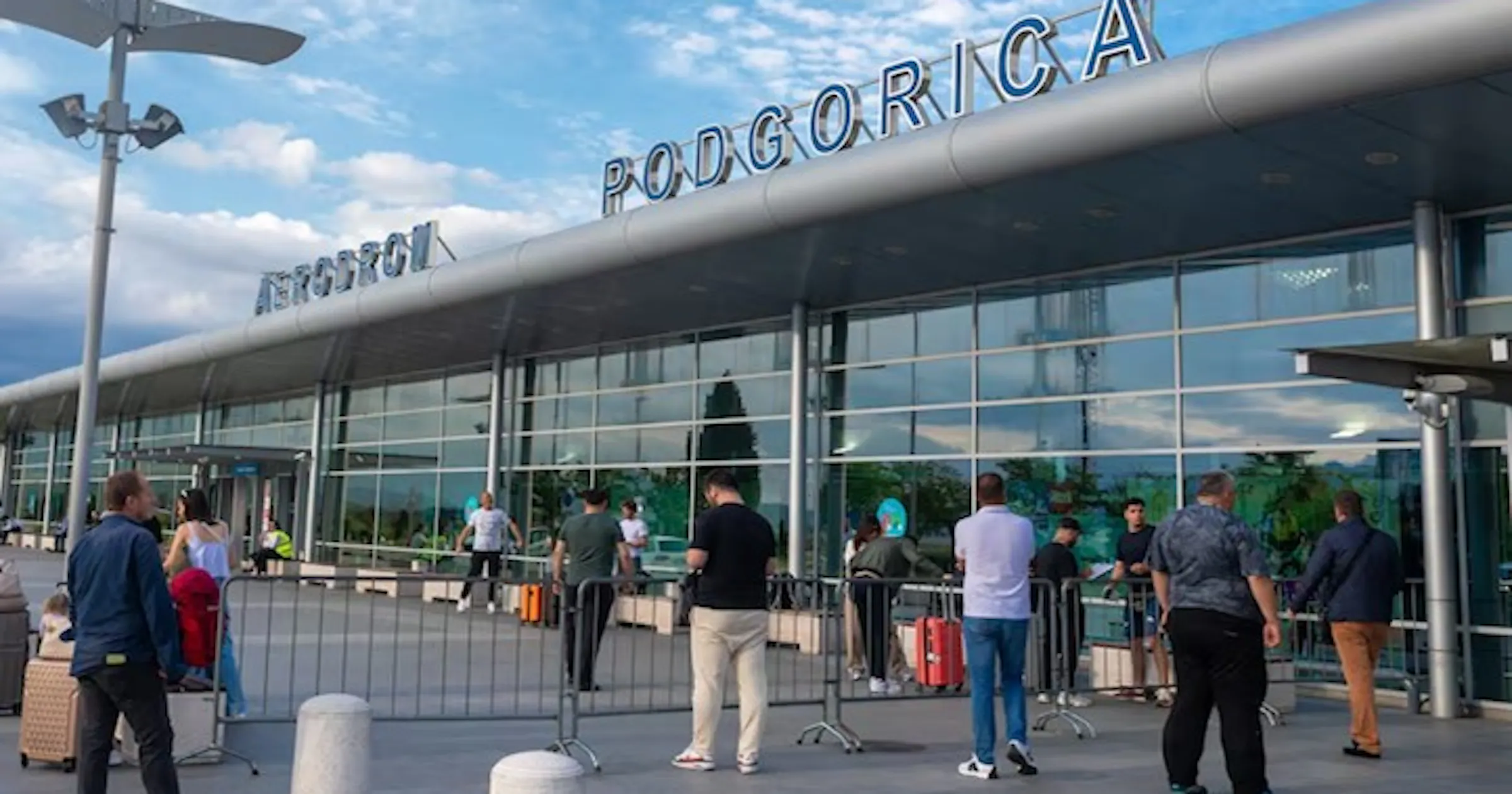 Belg Moet 35 Dagen Naar Gevangenis Na Incident Op Luchthaven In Montenegro belg-moet-35-dagen-naar-gevangenis-na-incident-op-luchthaven-in-montenegro