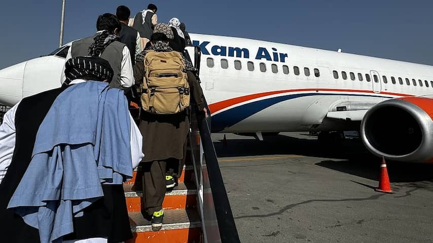 Afghaanse tiener (13) vloog 'uit nieuwsgierigheid' in landingsgestel naar  India, image size:2400x1259