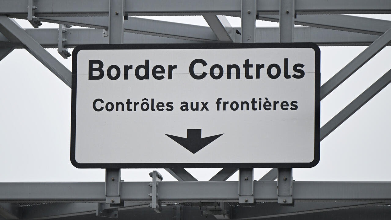 Automated border checks start in Europe