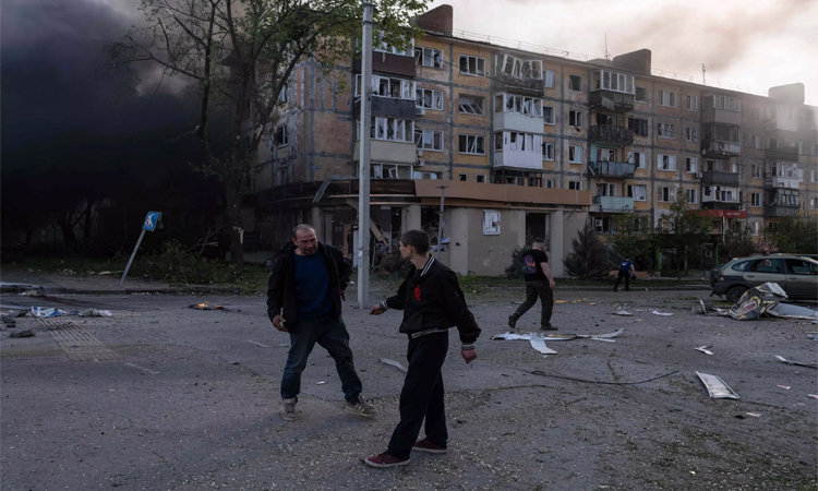 Russian strikes kill 21 in Ukraine