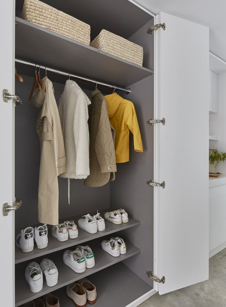 Tina-Ramchandani-Interior-Design-Stone-Ridge-Kitchen-Closet