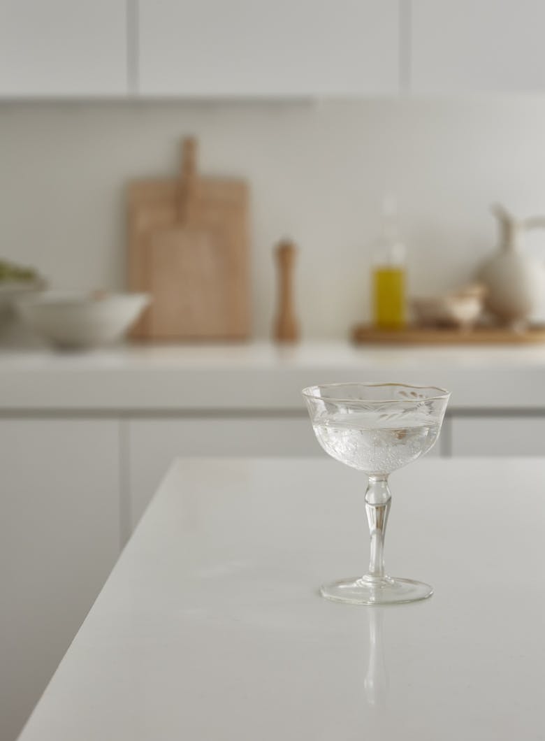 Tina-Ramchandani-Interior-Design-Stone-Ridge-Kitchen-Glass-of-Water
