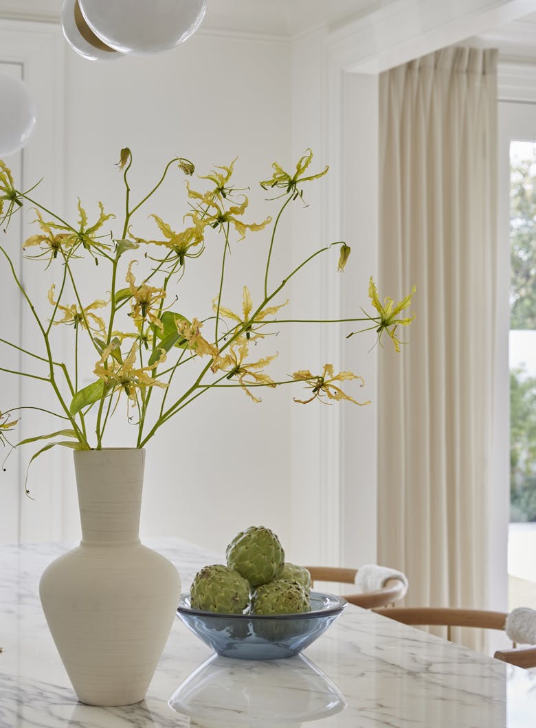 Tina-Ramchandani-Interior-Design-Georgetown-Kitchen-Island-Flowers