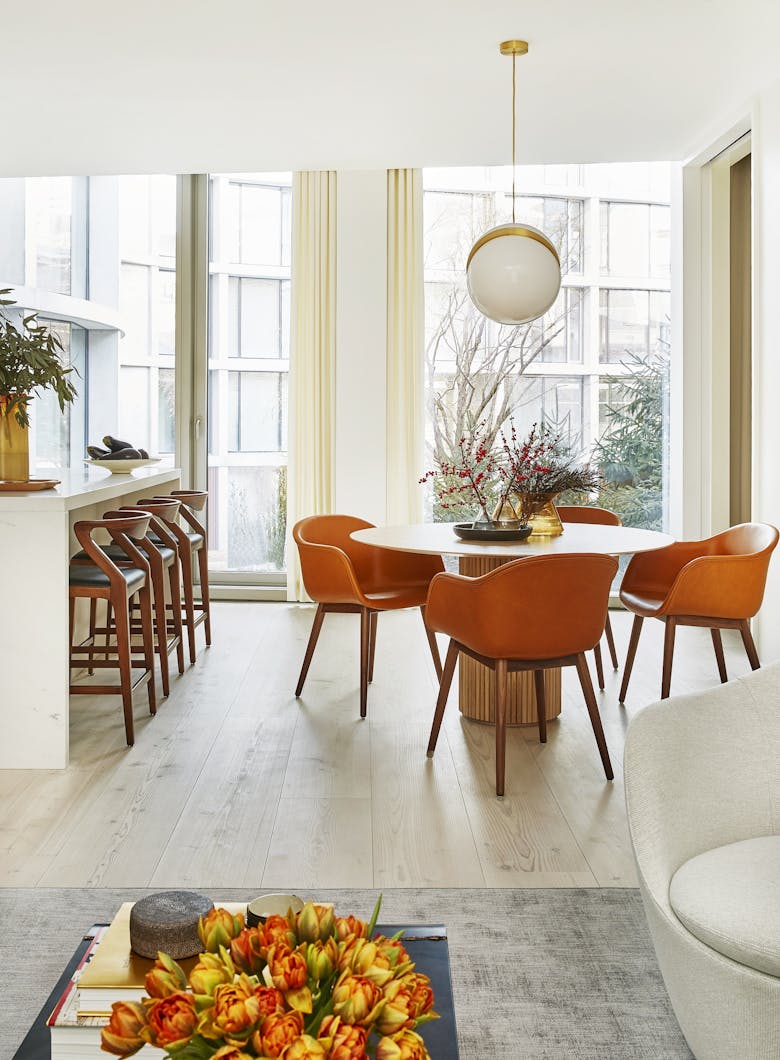 Tina-Ramchandani-Interior-Design-New-York-Hudson-River-Kitchen-and-Dining-Table