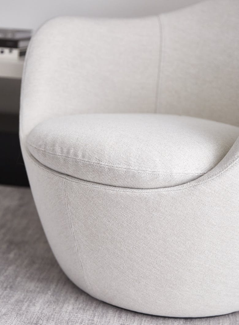 Tina-Ramchandani-Interior-Design-New-York-Leroy-South-Living-Room-Chair